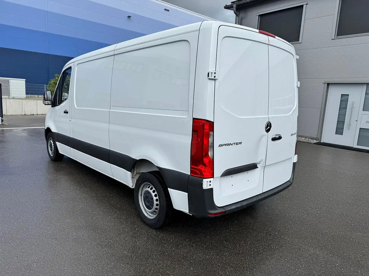 Mercedes-Benz Sprinter 215 CDI Flach Lang Klima FWD - Varevogn: billede 5 Mercedes-Benz Sprinter 215 CDI Flach Lang Klima FWD - Varevogn: billede 5