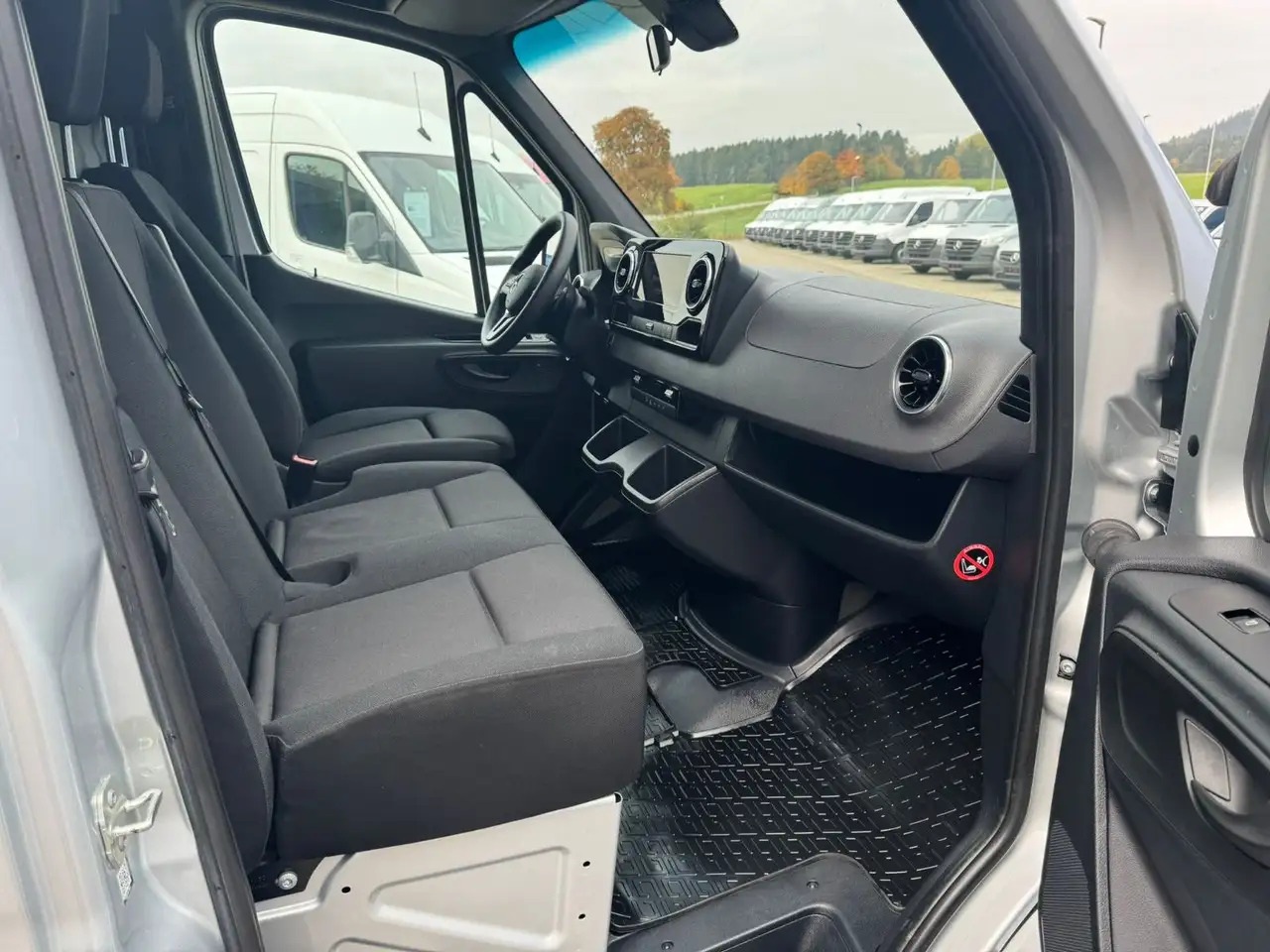 Varevogn Mercedes-Benz Sprinter 317 CDI Flach Lang Silber Klima MBUX: billede 11