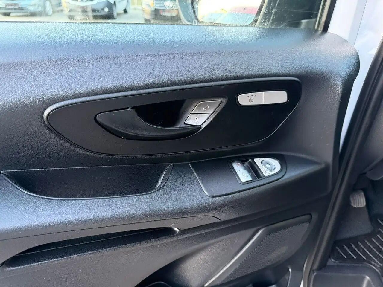 Mercedes-Benz Vito 116 CDI Lang Extralang Mixto Allrad Klima - Varevogn, Mandskabsbil: billede 4 Mercedes-Benz Vito 116 CDI Lang Extralang Mixto Allrad Klima - Varevogn, Mandskabsbil: billede 4