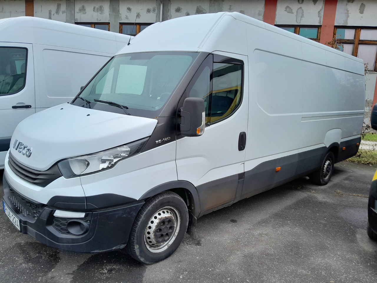IVECO Daily 35S14 - Varebil med kasse: billede 2 IVECO Daily 35S14 - Varebil med kasse: billede 2
