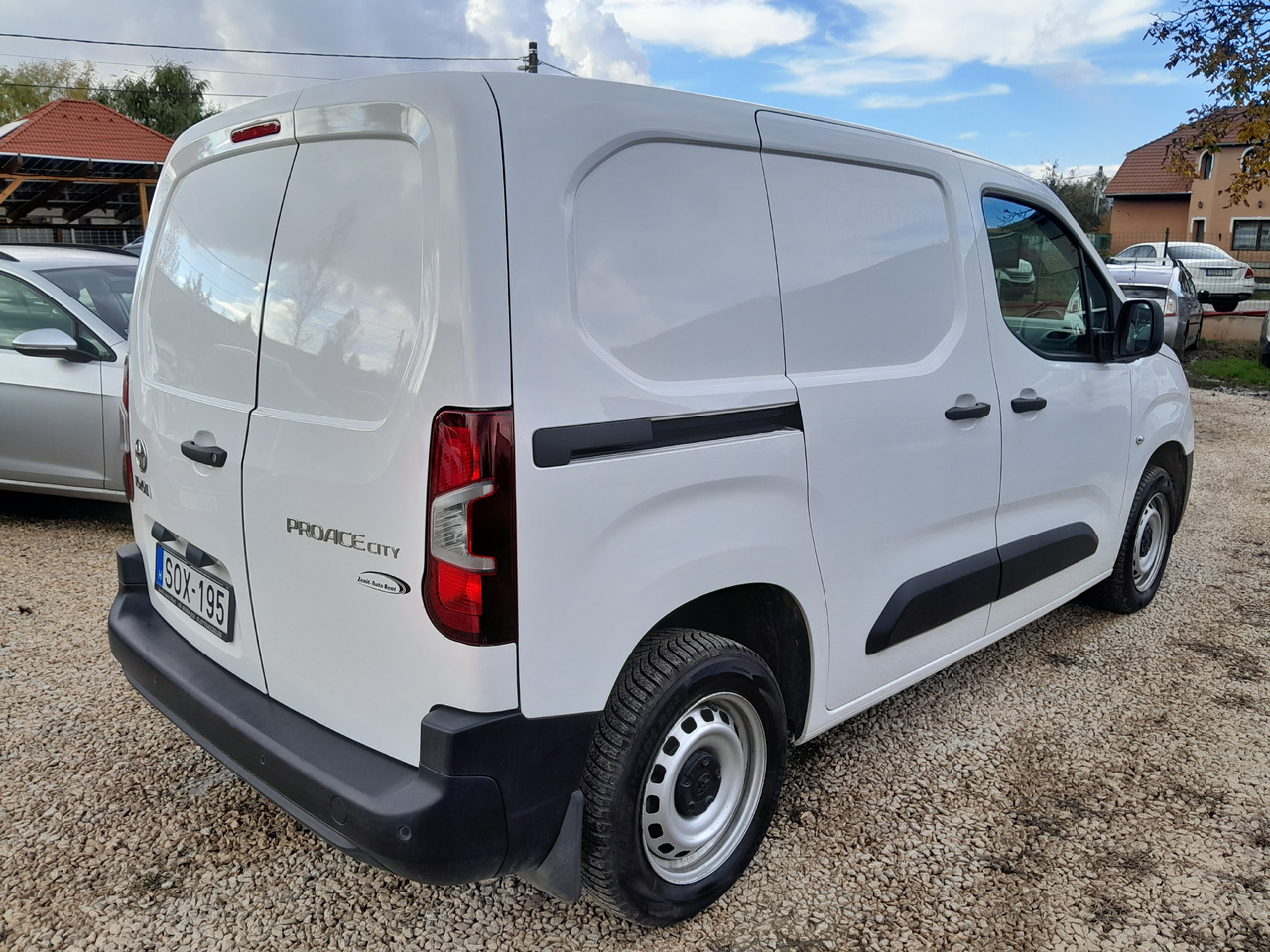 TOYOTA 1.5 City Active 3 Business - Små varebil: billede 3 TOYOTA 1.5 City Active 3 Business - Små varebil: billede 3