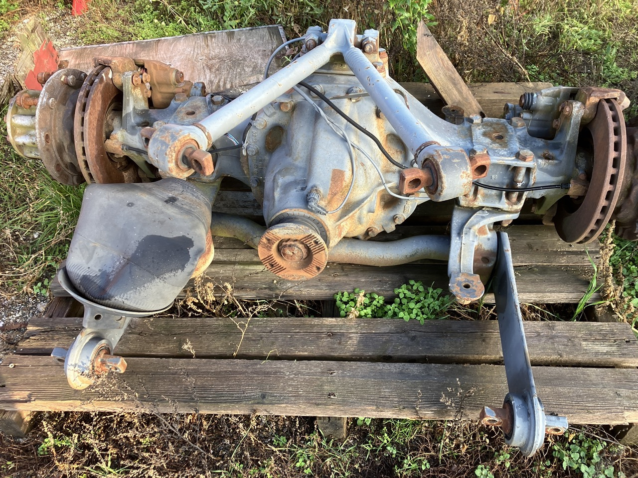 MERCEDES-BENZ Axor - Bagaksel for Lastbil: billede 1 MERCEDES-BENZ Axor - Bagaksel for Lastbil: billede 1