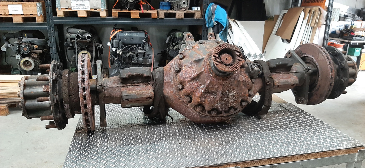 Gebrauchte DB Axor 18 - 24, Hypoidachse, 13 Tonnen, Artikel - Nr. : 81.99999 - 9999 - Bagaksel for Lastbil: billede 4 Gebrauchte DB Axor 18 - 24, Hypoidachse, 13 Tonnen, Artikel - Nr. : 81.99999 - 9999 - Bagaksel for Lastbil: billede 4