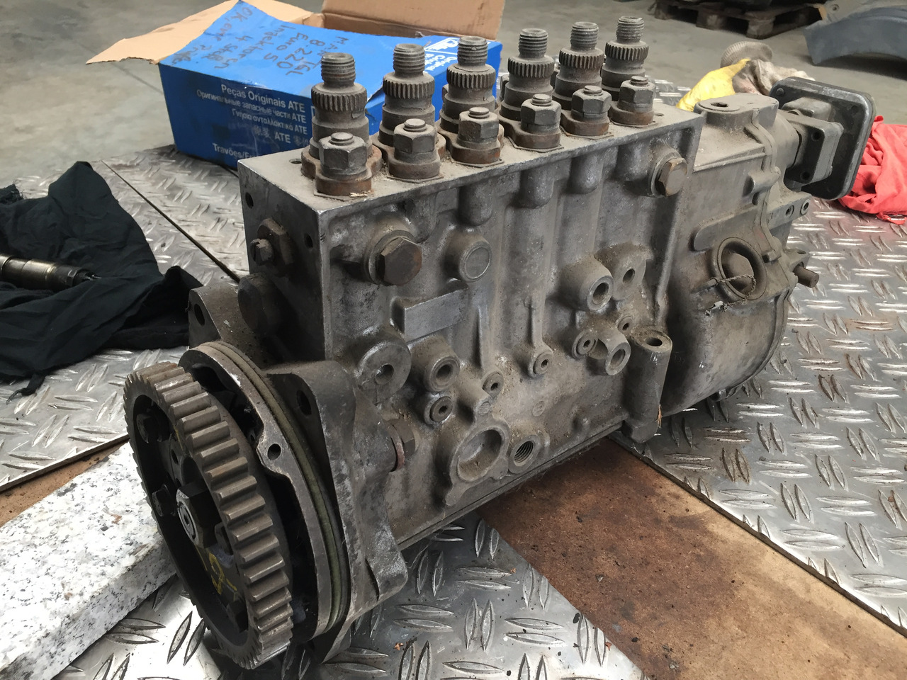 Gebrauchte Einspritzpumpe MAN 291, 6 Zylinder, Bosch - Nr. : PES 6P120 A720LS388 - Brændstofpumpe for Lastbil: billede 4 Gebrauchte Einspritzpumpe MAN 291, 6 Zylinder, Bosch - Nr. : PES 6P120 A720LS388 - Brændstofpumpe for Lastbil: billede 4