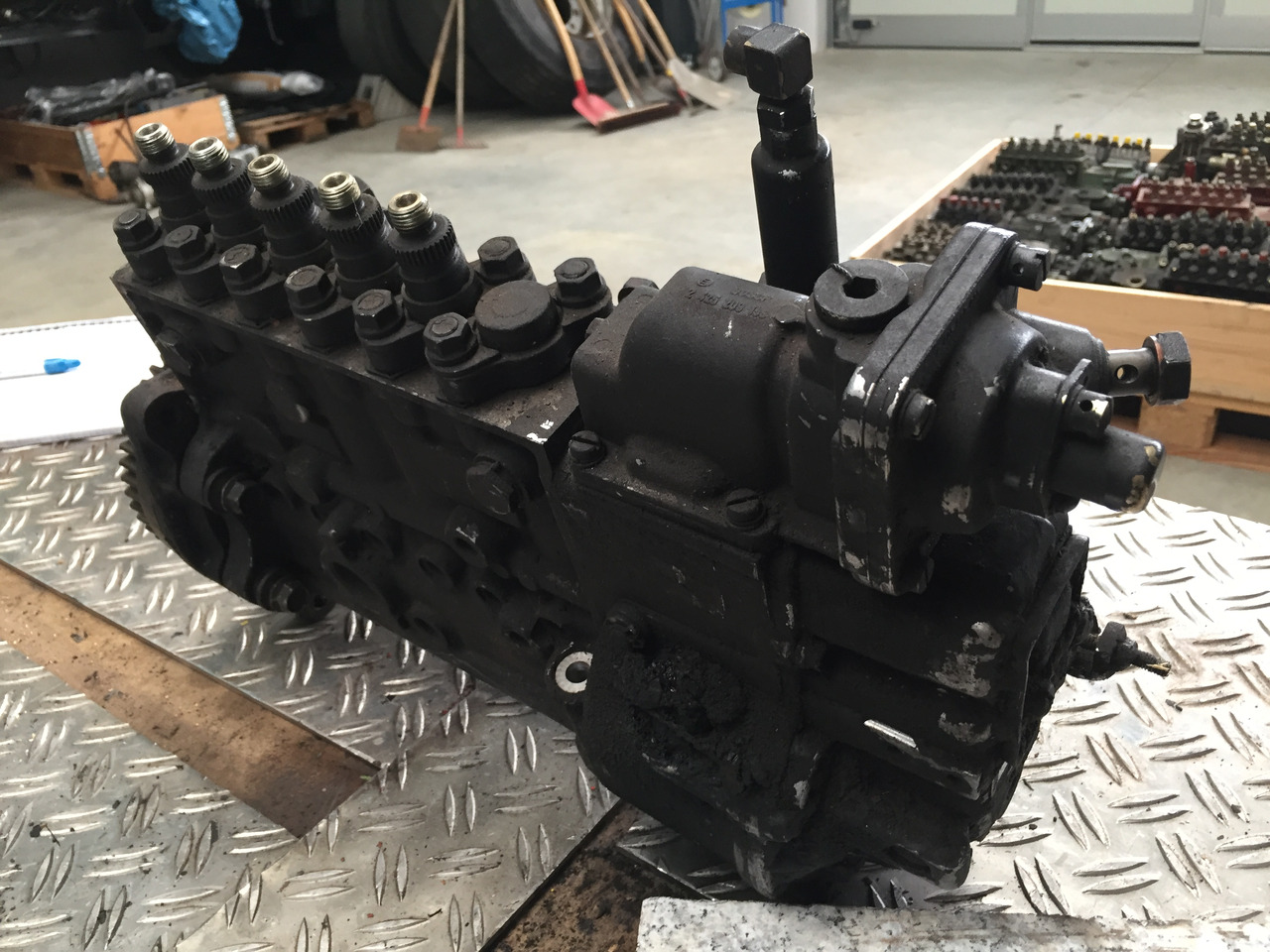 ---Gebrauchte Einspritzpumpe MAN, 5 Zylinder, Bosch - Nr. : 0402 735 805, MAN 51.11103 - 7202 - Brændstofpumpe for Lastbil: billede 3 ---Gebrauchte Einspritzpumpe MAN, 5 Zylinder, Bosch - Nr. : 0402 735 805, MAN 51.11103 - 7202 - Brændstofpumpe for Lastbil: billede 3