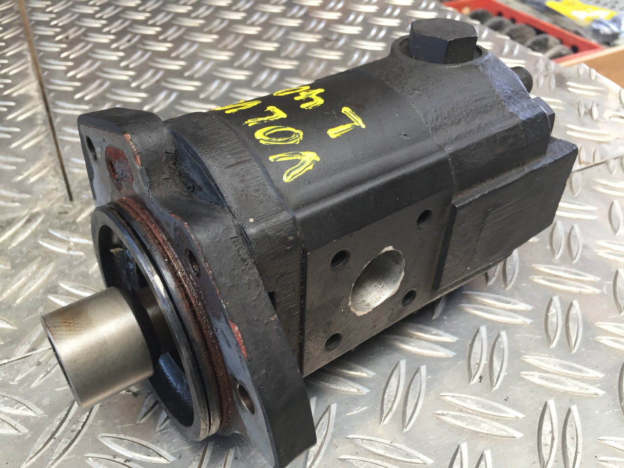 Gebrauchte Hydraulikpumpe / Lenkung VOLVO Radlader L40 B, Artikel - Nr. : 08994899 - Hydraulikpumpe for Lastbil: billede 2 Gebrauchte Hydraulikpumpe / Lenkung VOLVO Radlader L40 B, Artikel - Nr. : 08994899 - Hydraulikpumpe for Lastbil: billede 2