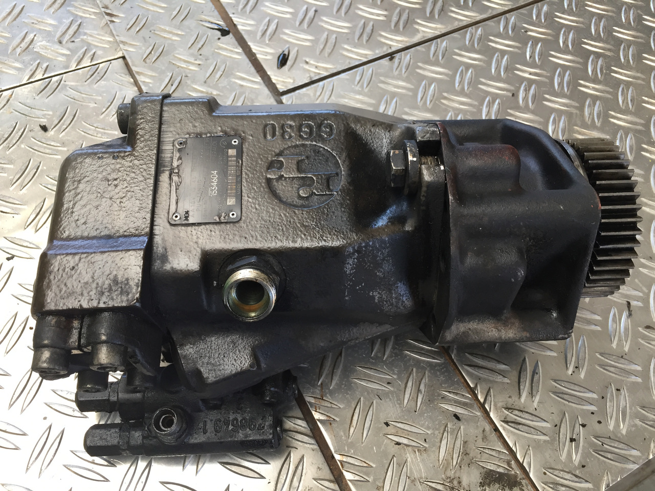 Hydraulikpumpe for Lastbil Gebrauchte Hydraulikpumpe / Lenkung VOLVO Radlader L40 B, Artikel - Nr. : 1534604: billede 14