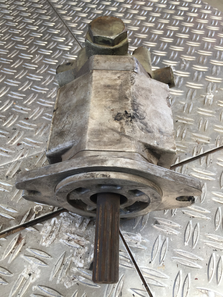 Gebrauchte Hydraulikpumpe, MAN, Artikel-Nr. : 25 - 48L383, 90 - 845 - Hydraulikpumpe for Lastbil: billede 4 Gebrauchte Hydraulikpumpe, MAN, Artikel-Nr. : 25 - 48L383, 90 - 845 - Hydraulikpumpe for Lastbil: billede 4