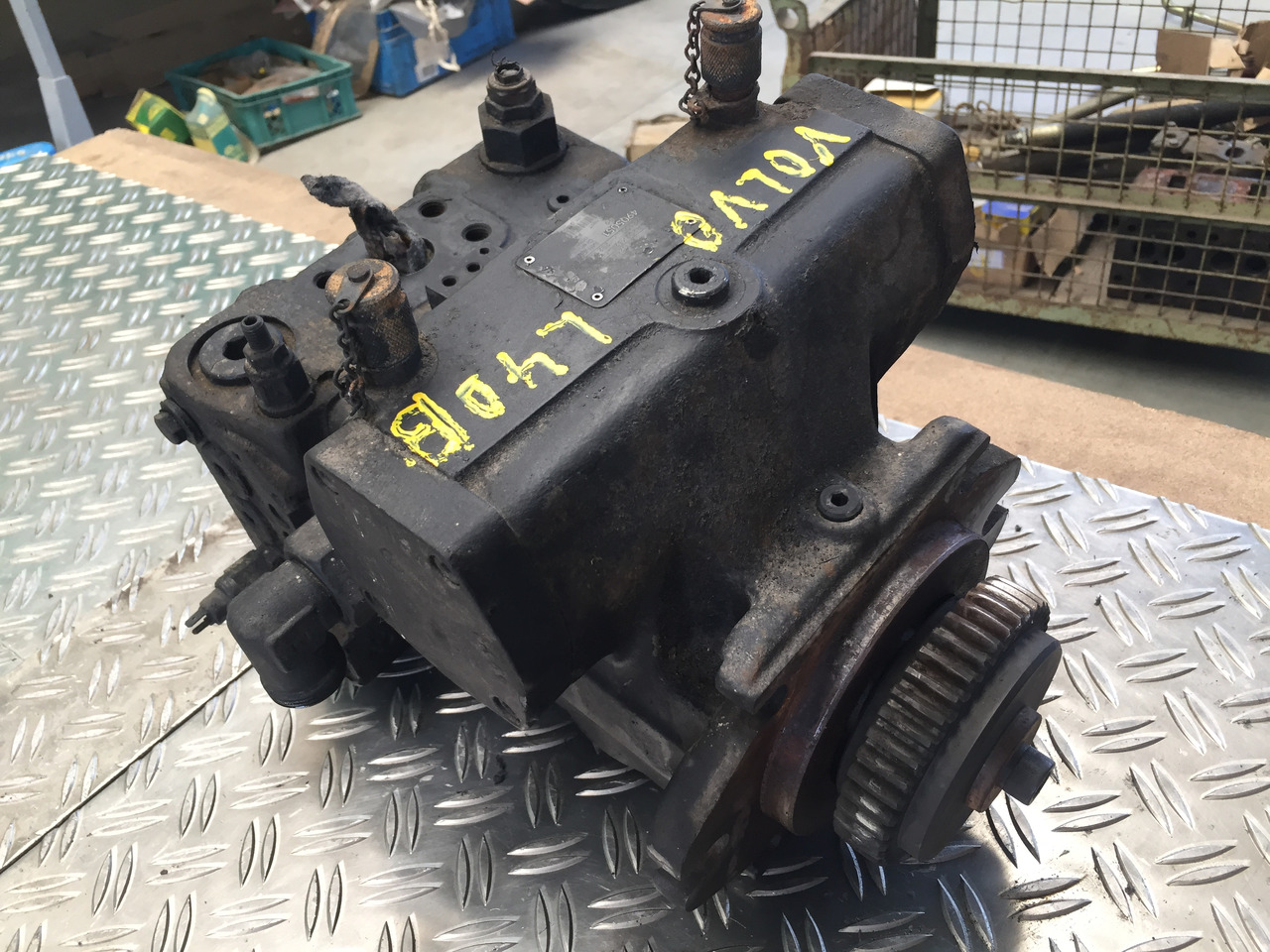 Gebrauchte Hydraulikpumpe VOLVO Radlader L40 B, Artikel - Nr. : 4905051 - Hydraulikpumpe for Lastbil: billede 2 Gebrauchte Hydraulikpumpe VOLVO Radlader L40 B, Artikel - Nr. : 4905051 - Hydraulikpumpe for Lastbil: billede 2