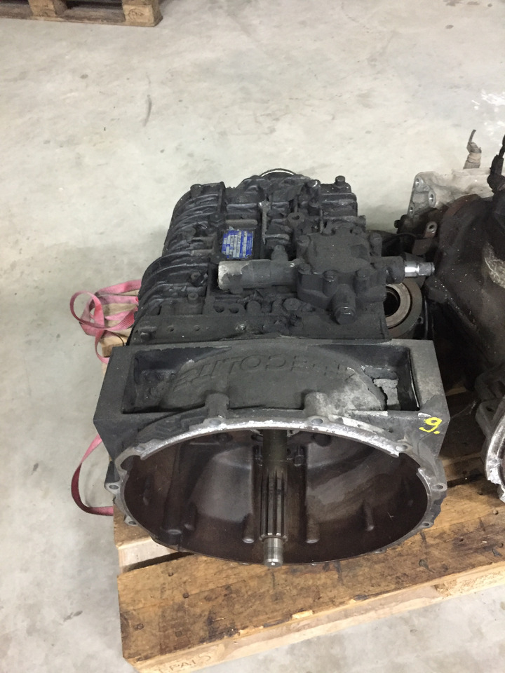 Gebrauchtes Getriebe MAN TGL 8.180, Typ : S6 - 850 TO LL, Artikel - Nr. : 81.32004 - 6139 - Gearkasse for Lastbil: billede 5 Gebrauchtes Getriebe MAN TGL 8.180, Typ : S6 - 850 TO LL, Artikel - Nr. : 81.32004 - 6139 - Gearkasse for Lastbil: billede 5