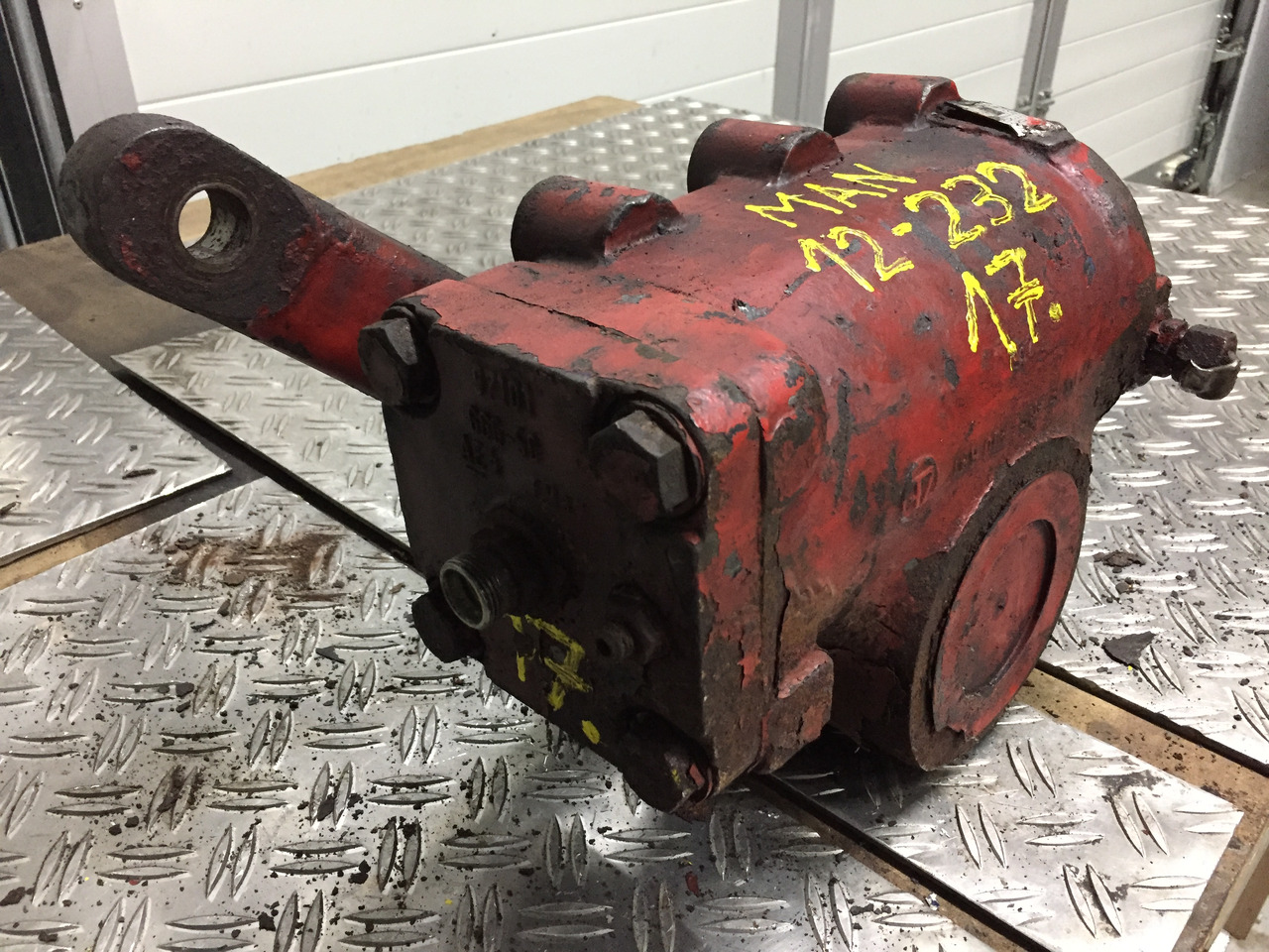 Gebrauchtes Lenkgetriebe MAN F90, 12.232, Artikel - Nr.: 81.9999 - 9999 - Styrehus for Lastbil: billede 2 Gebrauchtes Lenkgetriebe MAN F90, 12.232, Artikel - Nr.: 81.9999 - 9999 - Styrehus for Lastbil: billede 2