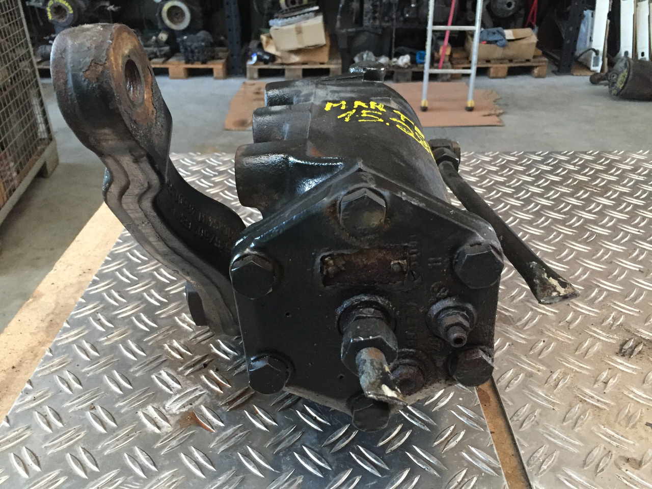 Gebrauchtes Lenkgetriebe, MAN TGM 15.280, Artikel - Nr. : 85.46200 - 6019 - Styrehus for Lastbil: billede 4 Gebrauchtes Lenkgetriebe, MAN TGM 15.280, Artikel - Nr. : 85.46200 - 6019 - Styrehus for Lastbil: billede 4