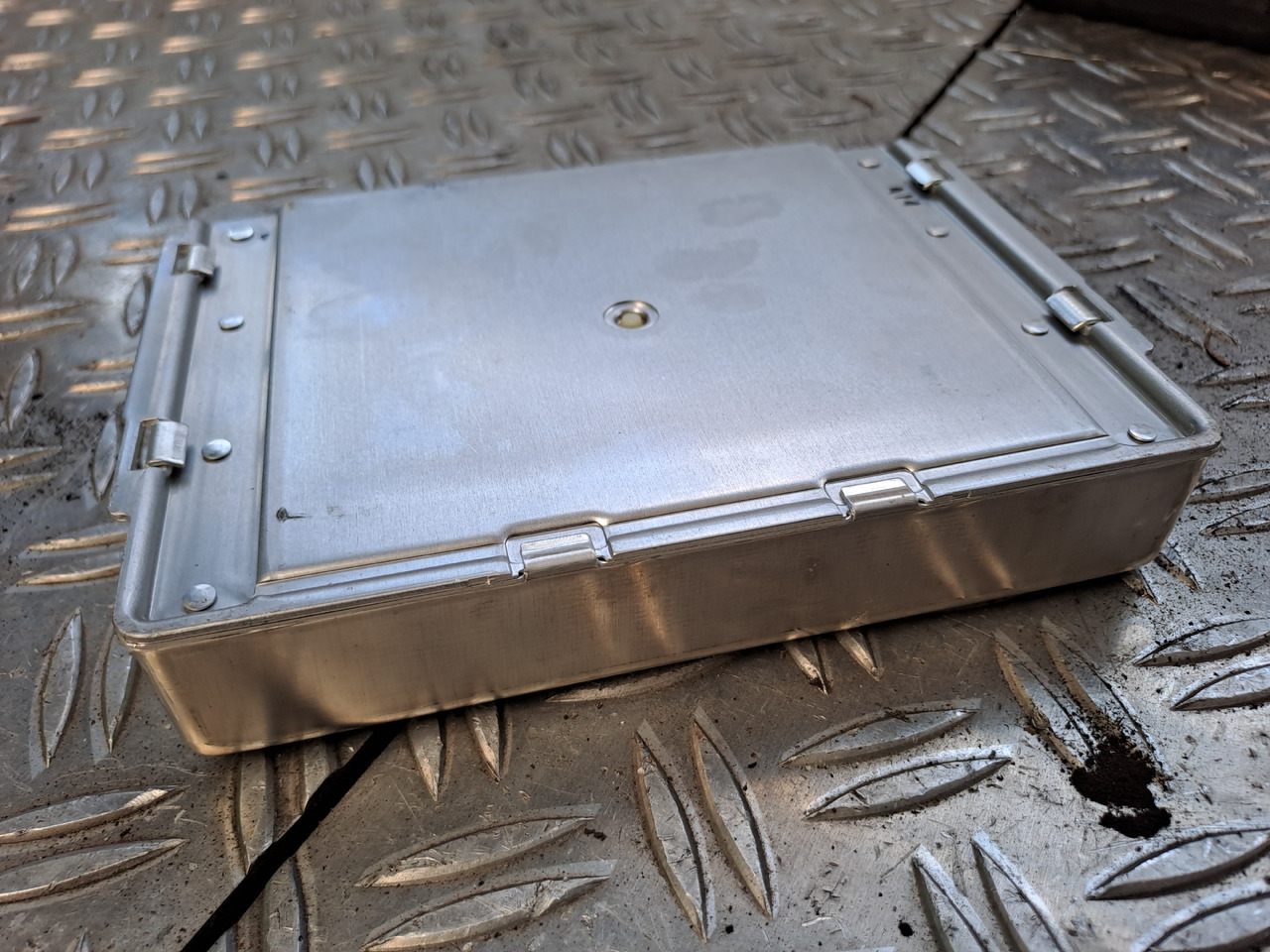 Gebrauchtes MAN TGX 26.440 EBS 5 Steuergerät 24 V , Artikel - Nr.: 81.25808 - 7053 - Kontrol blok for Lastbil: billede 4 Gebrauchtes MAN TGX 26.440 EBS 5 Steuergerät 24 V , Artikel - Nr.: 81.25808 - 7053 - Kontrol blok for Lastbil: billede 4