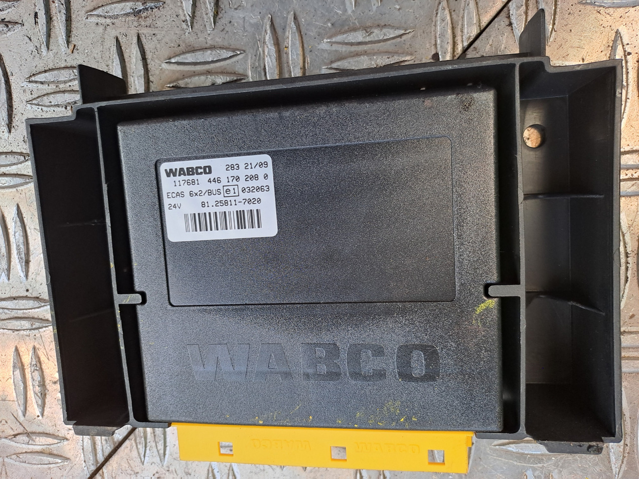 Gebrauchtes MAN TGX 26.440 Steuergerät ECAS Luftfederung, Artikel - Nr.: 81.25811 - 7020 - Kontrol blok for Lastbil: billede 5 Gebrauchtes MAN TGX 26.440 Steuergerät ECAS Luftfederung, Artikel - Nr.: 81.25811 - 7020 - Kontrol blok for Lastbil: billede 5