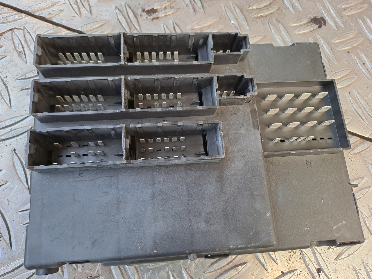 Gebrauchtes MAN TGX 26.440 Steuergerät zentraler Bordrechner, Artikel - Nr.: 81.25806 - 7096 - Kontrol blok for Lastbil: billede 3 Gebrauchtes MAN TGX 26.440 Steuergerät zentraler Bordrechner, Artikel - Nr.: 81.25806 - 7096 - Kontrol blok for Lastbil: billede 3