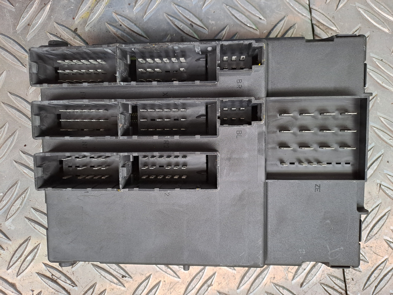 Gebrauchtes MAN TGX 26.440 Steuergerät zentraler Bordrechner, Artikel - Nr. : 81.25806 - 7096 - Kontrol blok for Lastbil: billede 2 Gebrauchtes MAN TGX 26.440 Steuergerät zentraler Bordrechner, Artikel - Nr. : 81.25806 - 7096 - Kontrol blok for Lastbil: billede 2