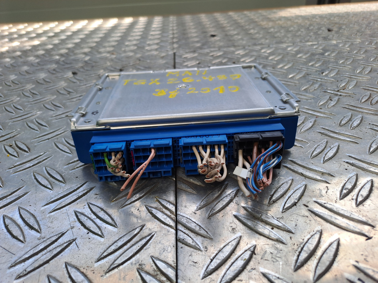 Gebrauchtes MAN TGX 26.480 Steuergerät EBS 5, elektr. Bremssystem , Artikel - Nr.: 81.25808 - 7053 - Kontrol blok for Lastbil: billede 2 Gebrauchtes MAN TGX 26.480 Steuergerät EBS 5, elektr. Bremssystem , Artikel - Nr.: 81.25808 - 7053 - Kontrol blok for Lastbil: billede 2