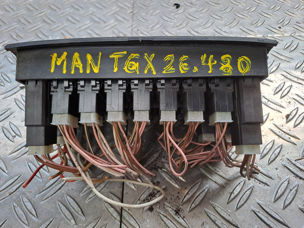 Gebrauchtes MAN TGX 26.480 Steuergerät ECAS Luftfederung , Artikel - Nr. : 81.25525 - 0211 - Kontrol blok for Lastbil: billede 4 Gebrauchtes MAN TGX 26.480 Steuergerät ECAS Luftfederung , Artikel - Nr. : 81.25525 - 0211 - Kontrol blok for Lastbil: billede 4