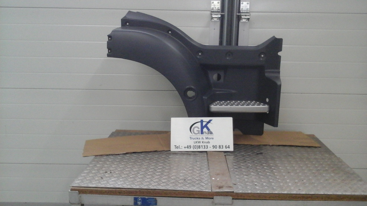 Neuwertiger MAN TGM / TG3 Einstiegkotflügel kurz, komplett, rechts Artikel - Nr.: 81.61520 - 0210 - Skærm for Lastbil: billede 2 Neuwertiger MAN TGM / TG3 Einstiegkotflügel kurz, komplett, rechts Artikel - Nr.: 81.61520 - 0210 - Skærm for Lastbil: billede 2
