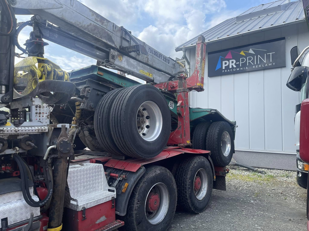 HUTTNER - Tømmerbil, Lastbil med kran: billede 5 HUTTNER - Tømmerbil, Lastbil med kran: billede 5