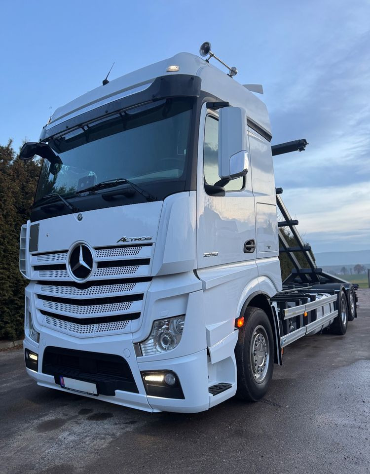 Mercedes-Benz ACTROS / 2553 / ACC / E 6 / MP 5 /TIPPER, BDF ,WYWROT / RETARDER/ GIGA SPACE/Niski Przebieg 366 Tys Km! ASO - Lastbil varevogn: billede 1 Mercedes-Benz ACTROS / 2553 / ACC / E 6 / MP 5 /TIPPER, BDF ,WYWROT / RETARDER/ GIGA SPACE/Niski Przebieg 366 Tys Km! ASO - Lastbil varevogn: billede 1