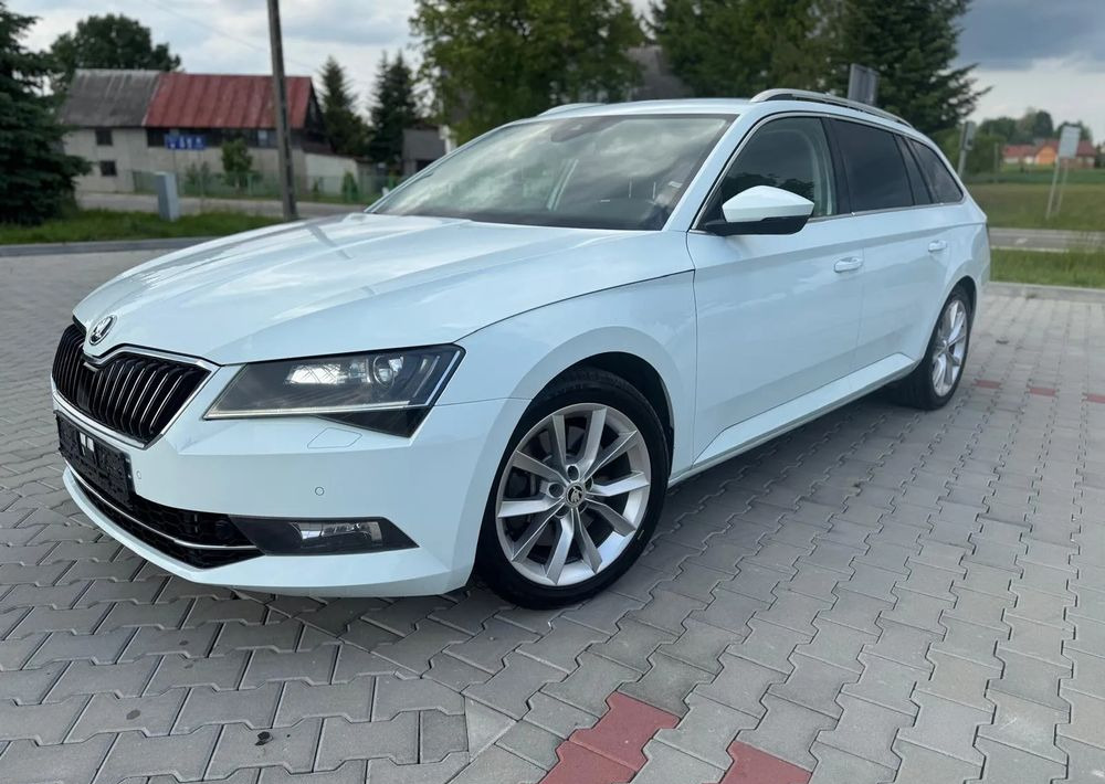 Skoda Superb 2.0 TSI 4x4 Sportline DSG - Stationcar: billede 1 Skoda Superb 2.0 TSI 4x4 Sportline DSG - Stationcar: billede 1