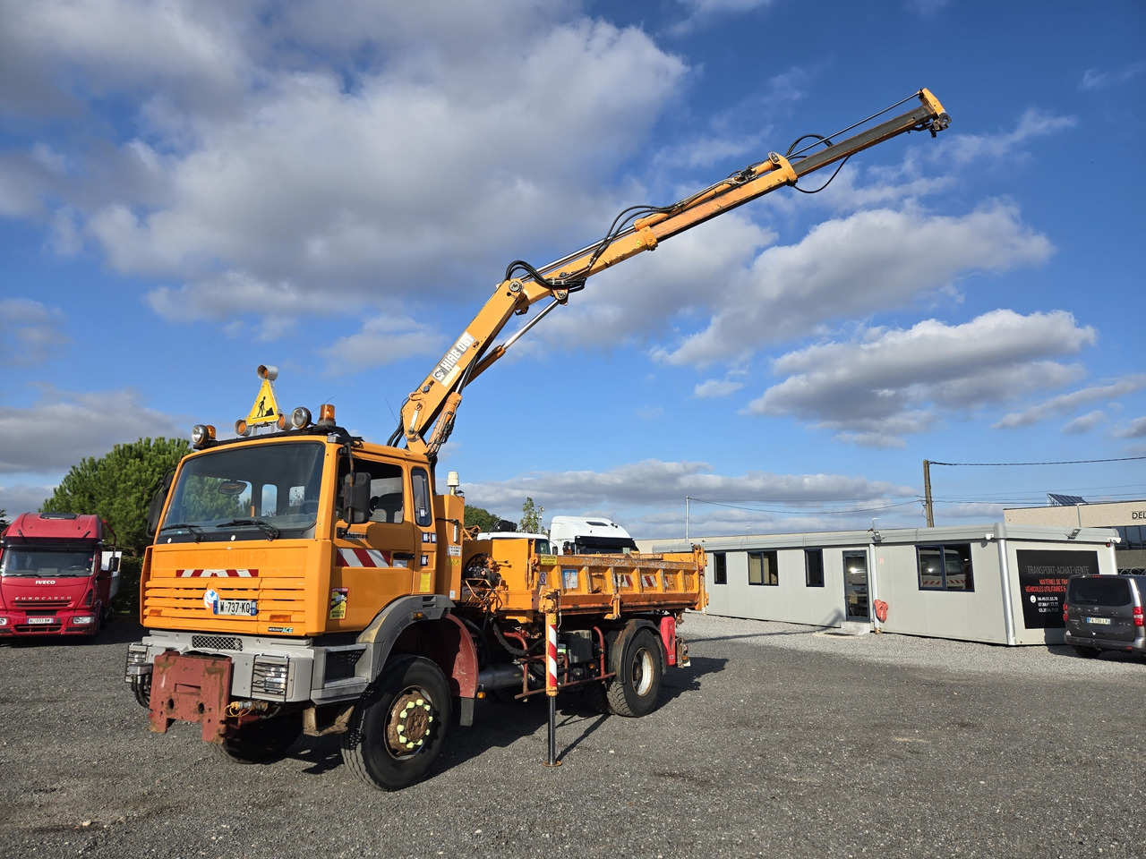 Renault G250 4x4 - Tipvogn lastbil, Lastbil med kran: billede 1 Renault G250 4x4 - Tipvogn lastbil, Lastbil med kran: billede 1