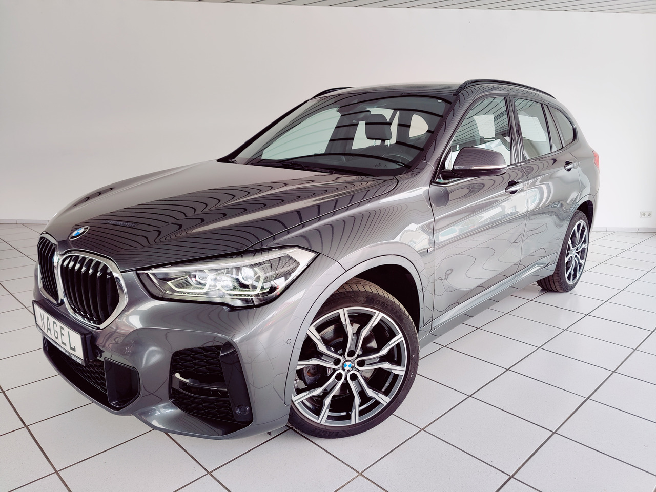 BMW X1 xDrive 20 d M Sport Navi Ambiente PDC SHZ Apple Android - SUV: billede 1 BMW X1 xDrive 20 d M Sport Navi Ambiente PDC SHZ Apple Android - SUV: billede 1