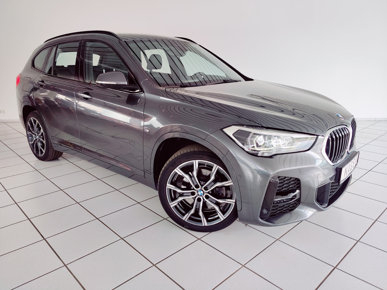 BMW X1 xDrive 20 d M Sport Navi Ambiente PDC SHZ Apple Android - SUV: billede 3 BMW X1 xDrive 20 d M Sport Navi Ambiente PDC SHZ Apple Android - SUV: billede 3