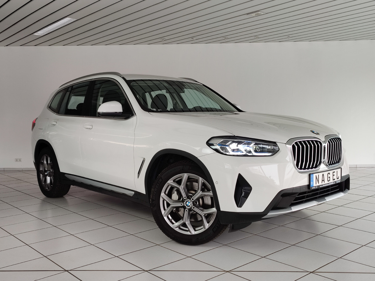 BMW X3 xDrive 30 i Live-Cockpit DAB Leder HiFi Headup - SUV: billede 3 BMW X3 xDrive 30 i Live-Cockpit DAB Leder HiFi Headup - SUV: billede 3