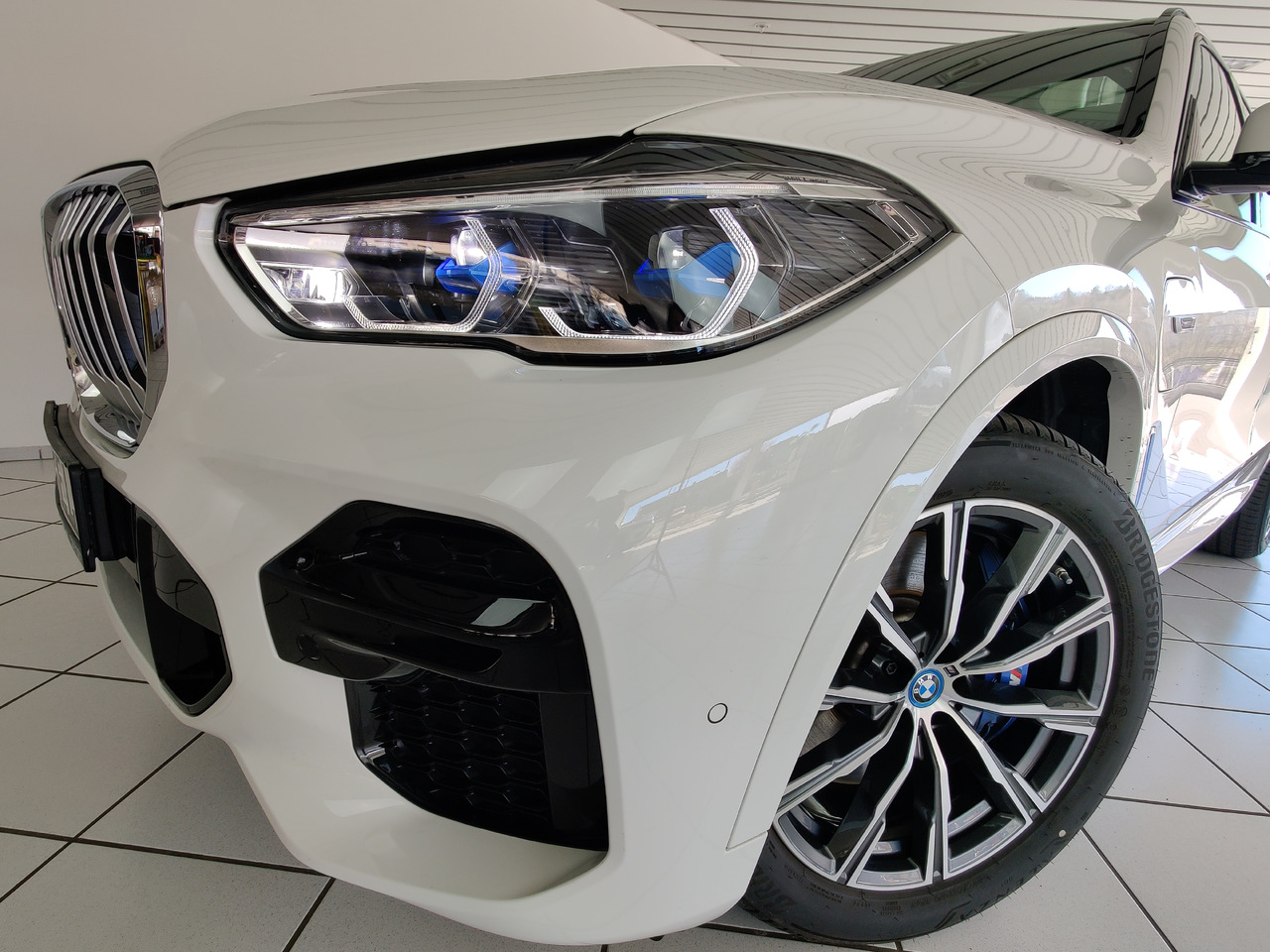 BMW X5 xDrive 45 e M Sport HiFi HUD Pano Leder Laser - SUV: billede 2 BMW X5 xDrive 45 e M Sport HiFi HUD Pano Leder Laser - SUV: billede 2