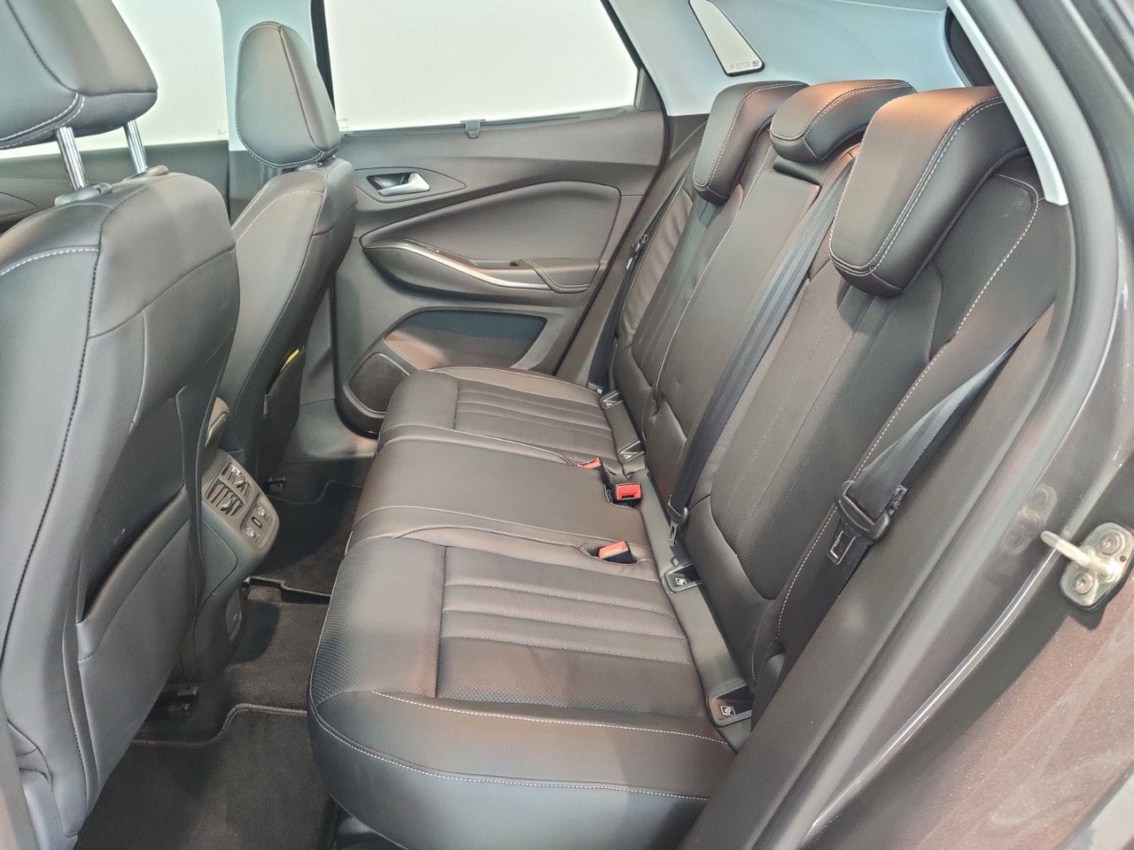 SUV Opel Grandland X 1,2 Business Inno. Navi Leder PDC DAB LED: billede 12 SUV Opel Grandland X 1,2 Business Inno. Navi Leder PDC DAB LED: billede 12