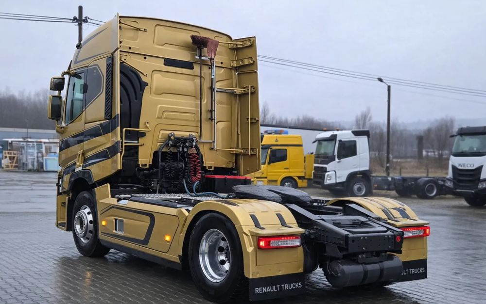 Renault T520 ADR FL / EURO 6 / Klimatyzacja postojowa / ALUFELGI / LED / Wentylowane fotele / - Trækker: billede 2 Renault T520 ADR FL / EURO 6 / Klimatyzacja postojowa / ALUFELGI / LED / Wentylowane fotele / - Trækker: billede 2