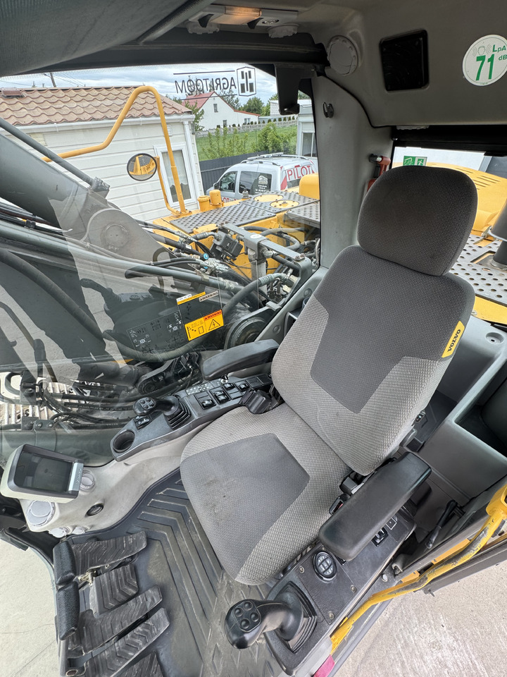 VOLVO EC 240 CNL - Bæltegravemaskine: billede 3 VOLVO EC 240 CNL - Bæltegravemaskine: billede 3