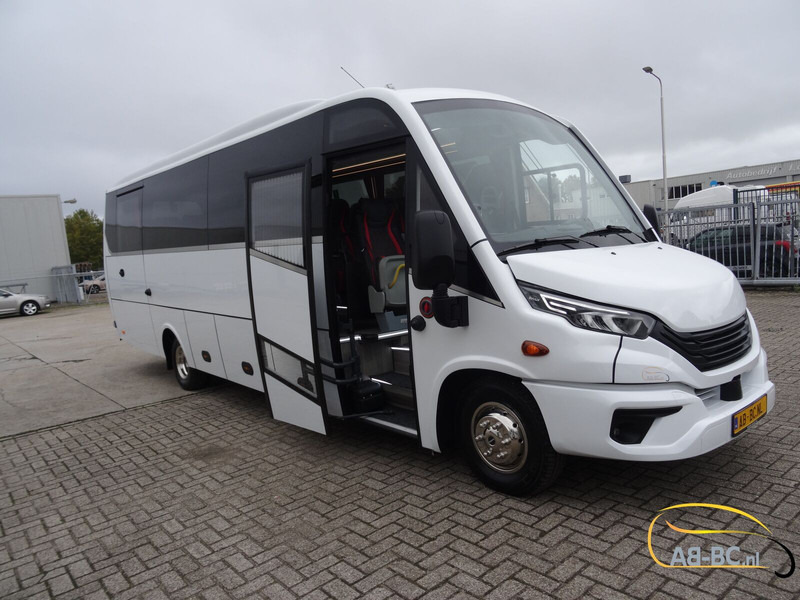 Iveco Aveuro Tourna 35 Seats EURO 6 - Turistbus: billede 1 Iveco Aveuro Tourna 35 Seats EURO 6 - Turistbus: billede 1