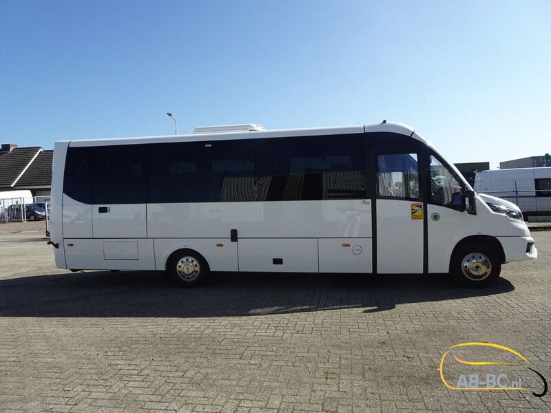 Iveco Rosero First FLHI XL - 31 Seats EURO 6 - Turistbus: billede 2 Iveco Rosero First FLHI XL - 31 Seats EURO 6 - Turistbus: billede 2