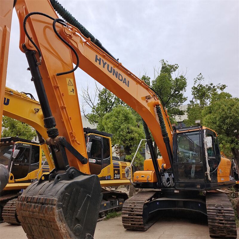 HYUNDAI 220LC-9S 3000 UNTS IN STOCK CHINA BIGGEST SUPPLIER - Bæltegravemaskine: billede 2 HYUNDAI 220LC-9S 3000 UNTS IN STOCK CHINA BIGGEST SUPPLIER - Bæltegravemaskine: billede 2