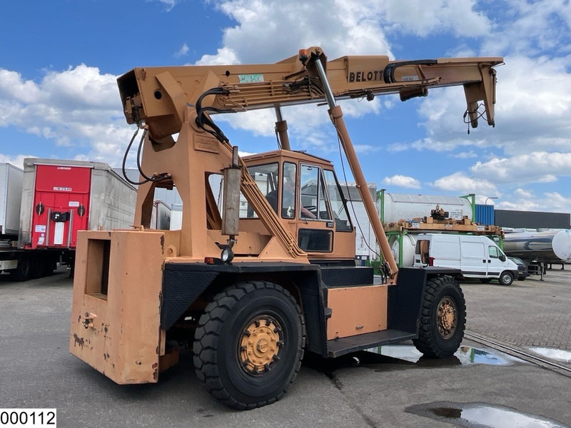 Leje en Belotti B81V/2 12 mtr Belotti B81V/2 12 mtr: billede 10 Leje en Belotti B81V/2 12 mtr Belotti B81V/2 12 mtr: billede 10