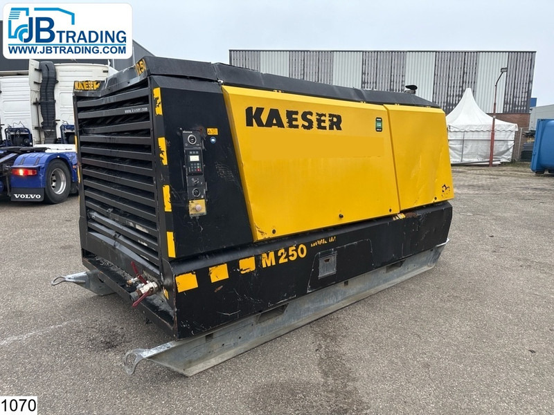 Kaeser M250 1680 h, 8,6 bar, 202 KW - Luftkompressor: billede 1 Kaeser M250 1680 h, 8,6 bar, 202 KW - Luftkompressor: billede 1