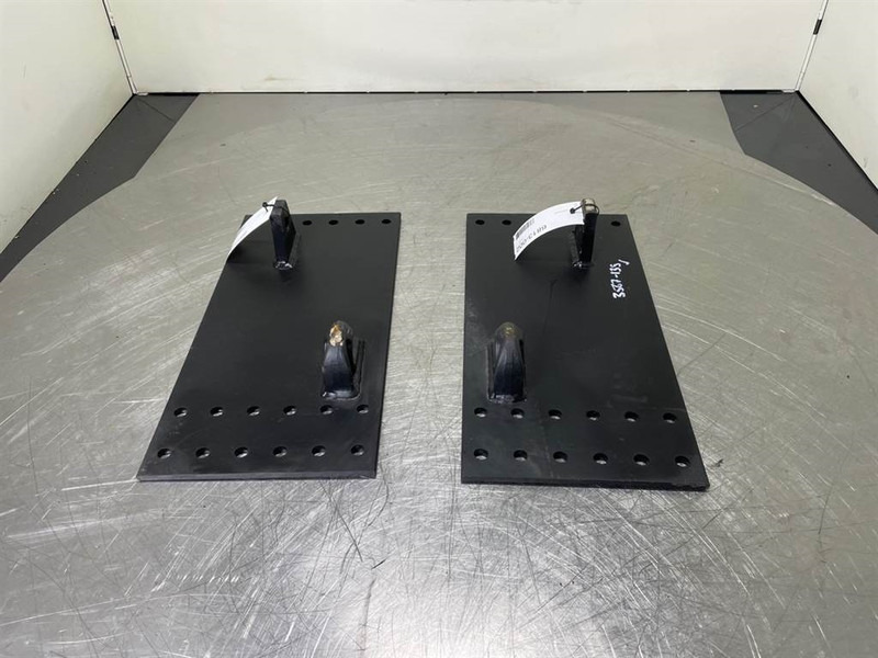 Aanlasoren Landbouw - Adapter plate/Adapterplatte - Hurtigskift for Entreprenørmaskin: billede 1 Aanlasoren Landbouw - Adapter plate/Adapterplatte - Hurtigskift for Entreprenørmaskin: billede 1