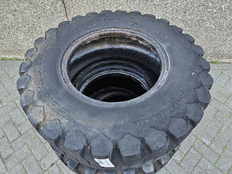 Ahlmann AL95-Titan 12.5/80-18-Tire/Reifen/Band - Dæk og fælge for Entreprenørmaskin: billede 4 Ahlmann AL95-Titan 12.5/80-18-Tire/Reifen/Band - Dæk og fælge for Entreprenørmaskin: billede 4