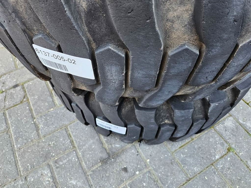 Ahlmann AL95-Titan 12.5/80-18-Tire/Reifen/Band - Dæk og fælge for Entreprenørmaskin: billede 3 Ahlmann AL95-Titan 12.5/80-18-Tire/Reifen/Band - Dæk og fælge for Entreprenørmaskin: billede 3