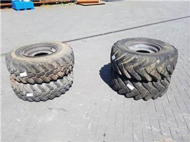 Ahlmann AS50-Solideal 12.5-18-Dunlop 12.5R18-Tire/Reifen - Dæk og fælge for Entreprenørmaskin: billede 1 Ahlmann AS50-Solideal 12.5-18-Dunlop 12.5R18-Tire/Reifen - Dæk og fælge for Entreprenørmaskin: billede 1