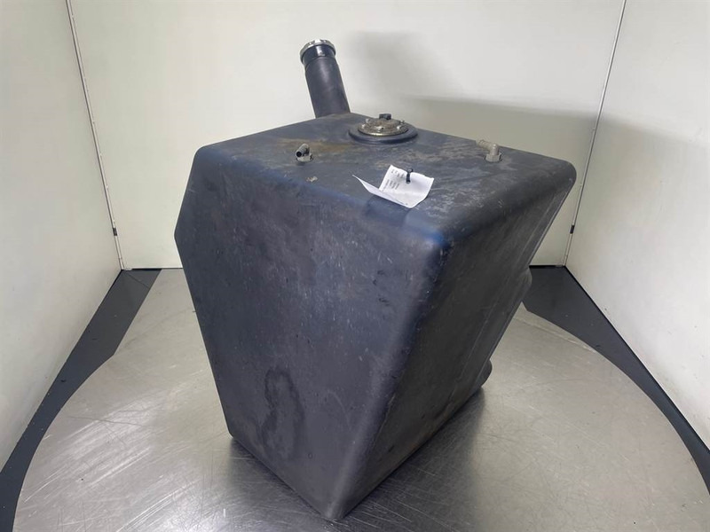 Ahlmann AZ150-4100050A-Fuel tank/Kraftstofftank - Ramme/ Chassis for Entreprenørmaskin: billede 3 Ahlmann AZ150-4100050A-Fuel tank/Kraftstofftank - Ramme/ Chassis for Entreprenørmaskin: billede 3