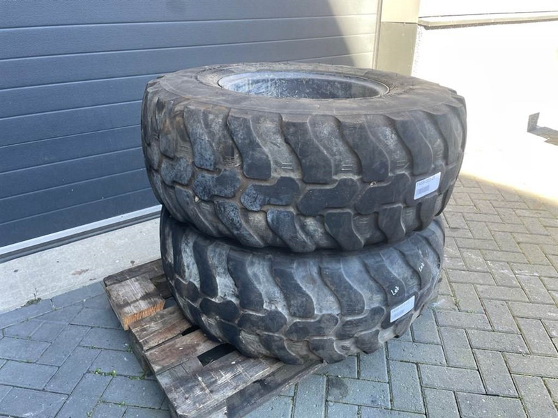 Ahlmann AZ85-Dunlop 405/70R20 (16/70R20)-Tire/Reifen/Band - Dæk og fælge for Entreprenørmaskin: billede 3 Ahlmann AZ85-Dunlop 405/70R20 (16/70R20)-Tire/Reifen/Band - Dæk og fælge for Entreprenørmaskin: billede 3