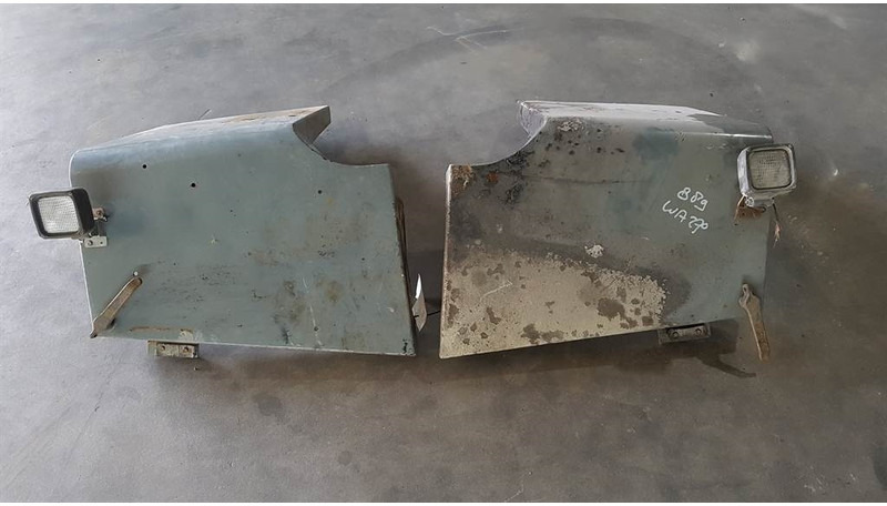 Komatsu WA 270 - 3 - Fender/Kotflügel/Spatbord - Skærm for Entreprenørmaskin: billede 1 Komatsu WA 270 - 3 - Fender/Kotflügel/Spatbord - Skærm for Entreprenørmaskin: billede 1