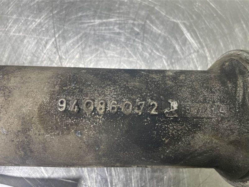 Liebherr LH24M-94086072-Pipe elbow/Rohrbogen/Leiding - Motor for Entreprenørmaskin: billede 4 Liebherr LH24M-94086072-Pipe elbow/Rohrbogen/Leiding - Motor for Entreprenørmaskin: billede 4