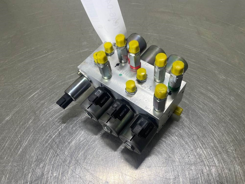 Hydraulik for Entreprenørmaskin Mecalac 12MTX-6090401-Servo valve/Servoventil/Servoventiel: billede 9