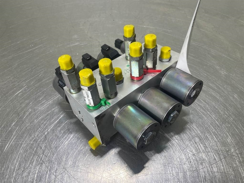 Hydraulik for Entreprenørmaskin Mecalac 12MTX-6090401-Servo valve/Servoventil/Servoventiel: billede 10