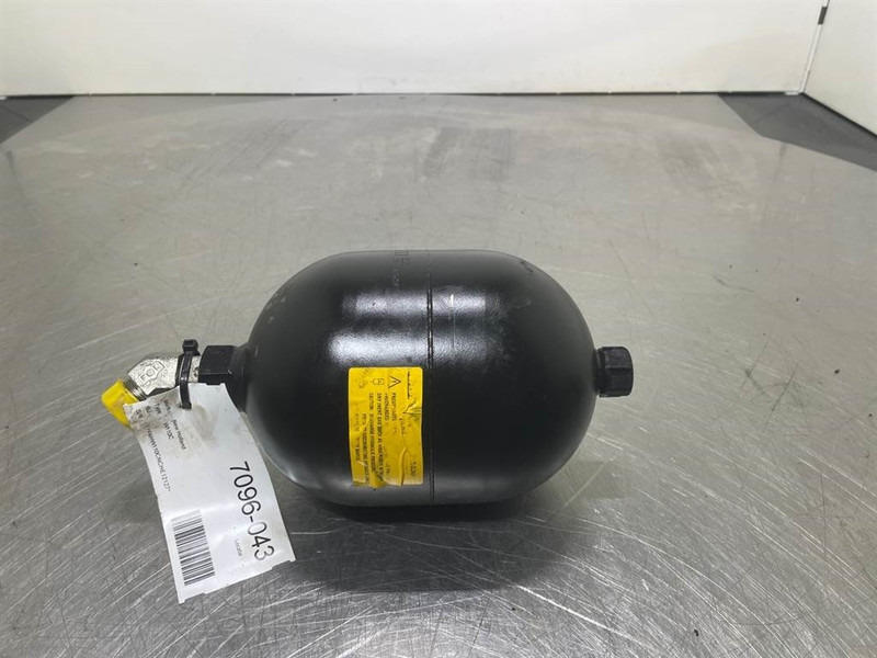 New Holland W110C-Hydac SBO210-2.8E1-Accumulator/Hydrospeicher - Hydraulik for Entreprenørmaskin: billede 1 New Holland W110C-Hydac SBO210-2.8E1-Accumulator/Hydrospeicher - Hydraulik for Entreprenørmaskin: billede 1